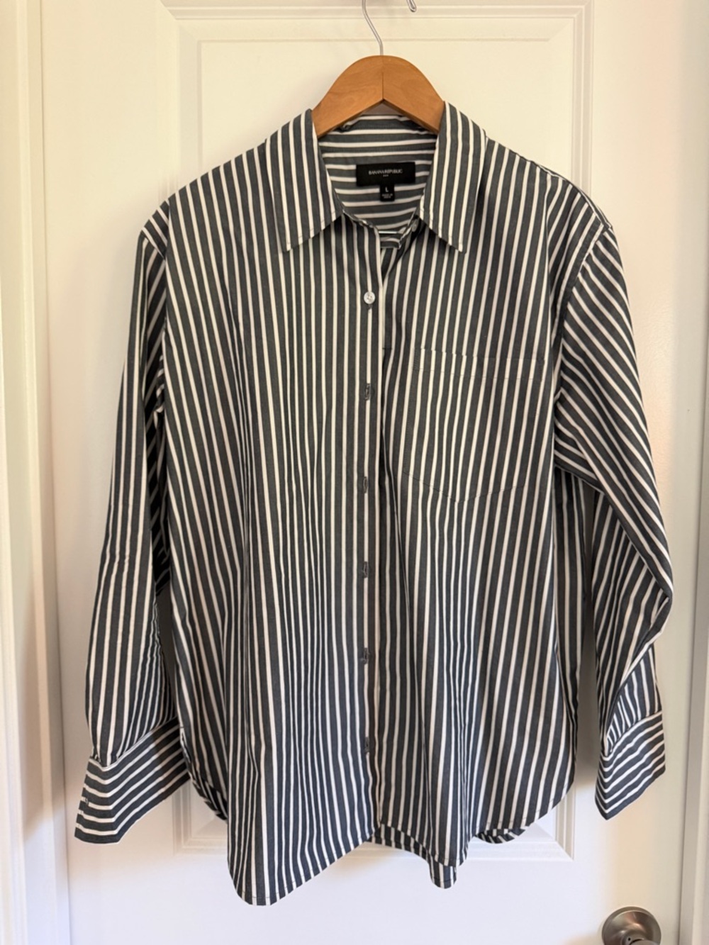 Banana Republic Women's White and Black Vertical Stripe Button-Down Shirt